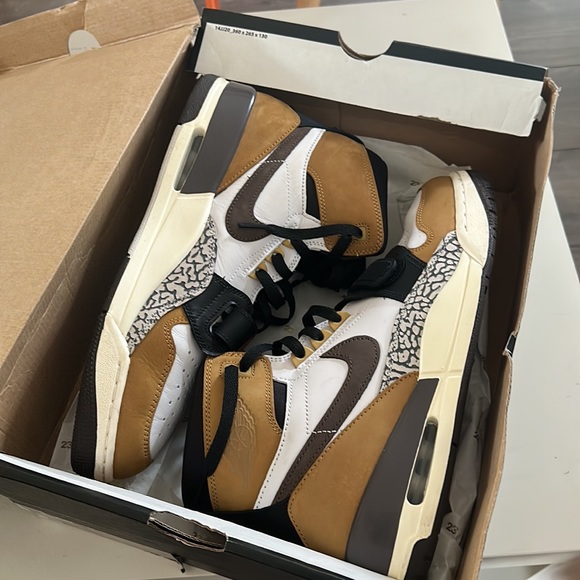 Nike Air Jordan Legacy 312 White/Baroque Brown-Wheat - Picture 9 of 9